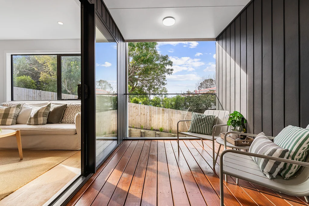 Torbay 3 Bedroom MODERN FREEHOLD WITH HIGH-SPEC FINISHES!