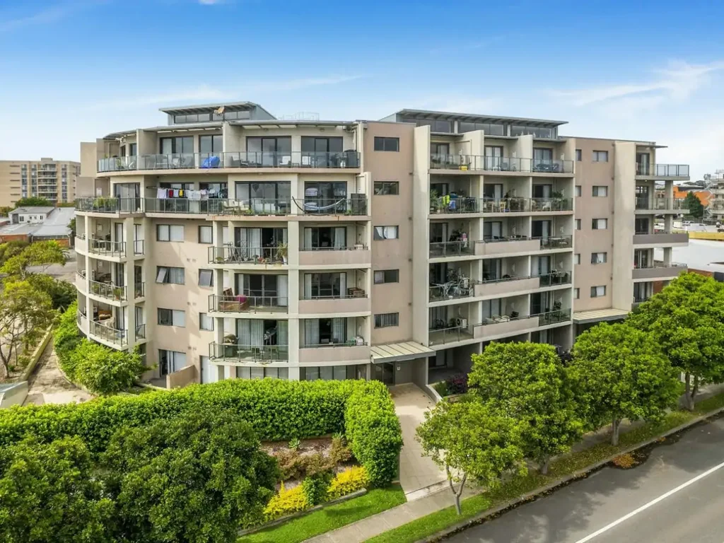 Spacious modern unit