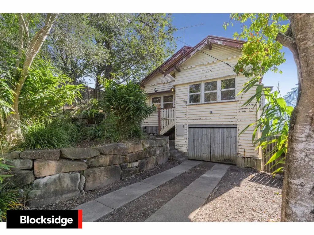 8 Brydon Street, Highgate Hill, QLD 4101