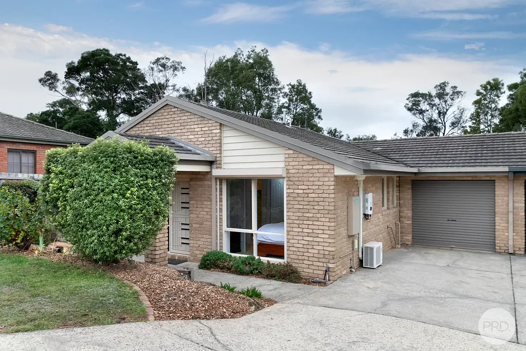 Ballarat North 2房  Low Maintenance Updated Townhouse on Own Title
