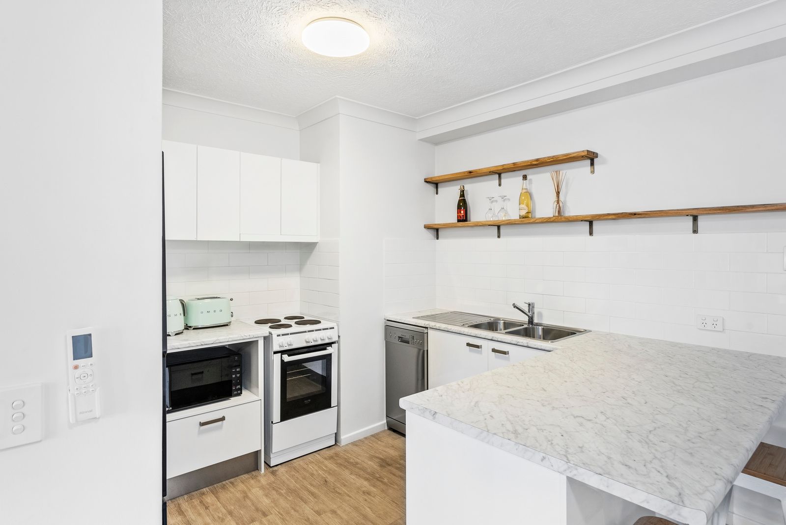 KAMILAROI UNIT 4 3 CLANCY CT, TUGUN QLD 4224, 0部屋, 0バスルーム, Unit