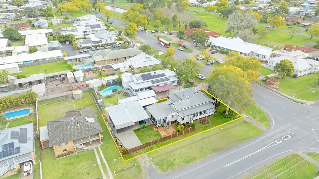 Grafton 4 Bedroom PRIME LOCATION - TIMELESS QUALITY - TIME FOR NEW OWNERSHIP