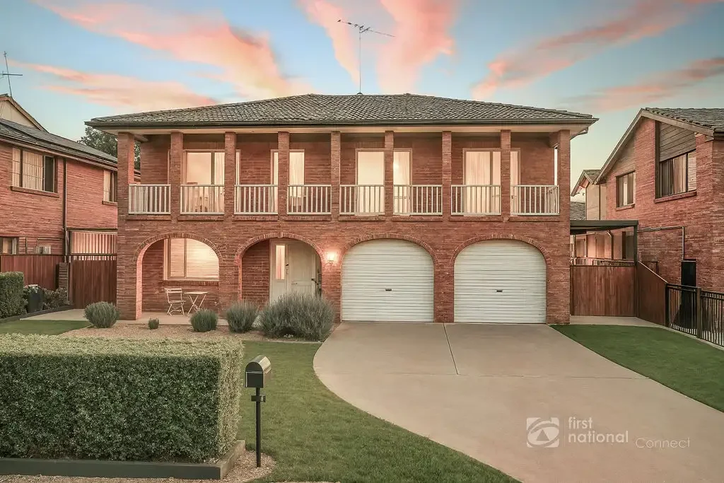 Mcgraths Hill 3 Bedroom MODERN DUAL LEVEL LIVING