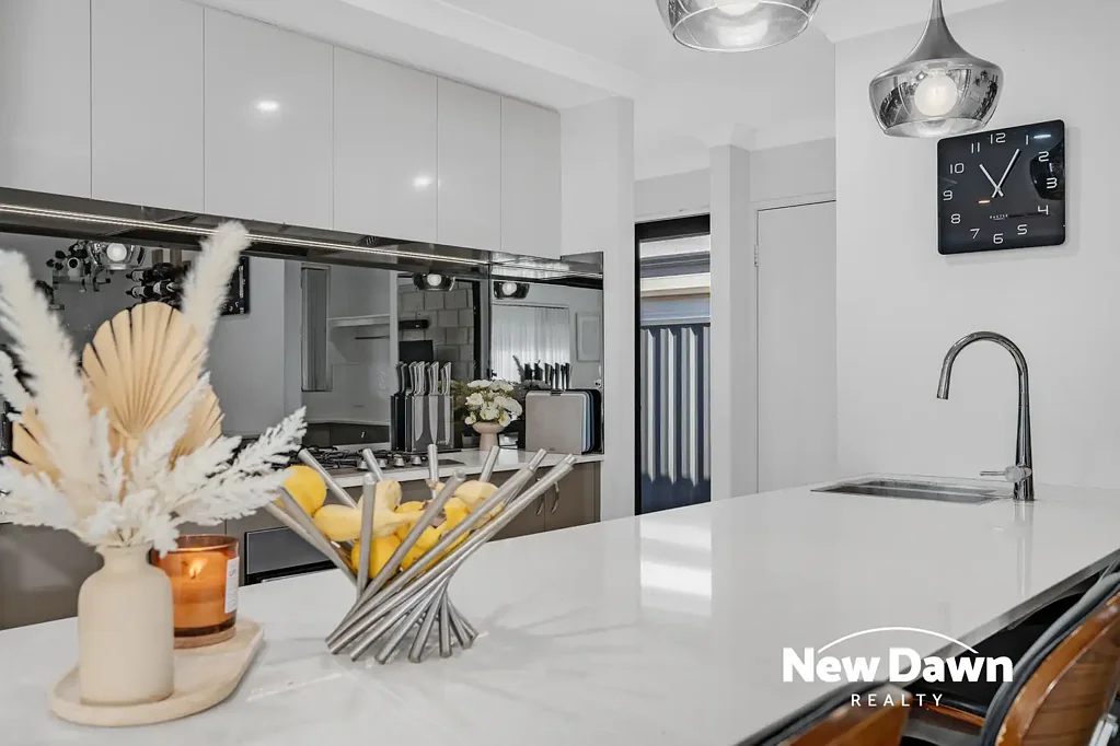 Ellenbrook 4部屋 Now Available - Breathtaking, Stylish Home in the Heart of Ellenbrook!