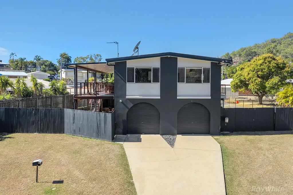 Telina 4Habitaciones LARGE FAMILY HOME… EXPANSIVE ENTERTAINING… POPULAR LOCATION
