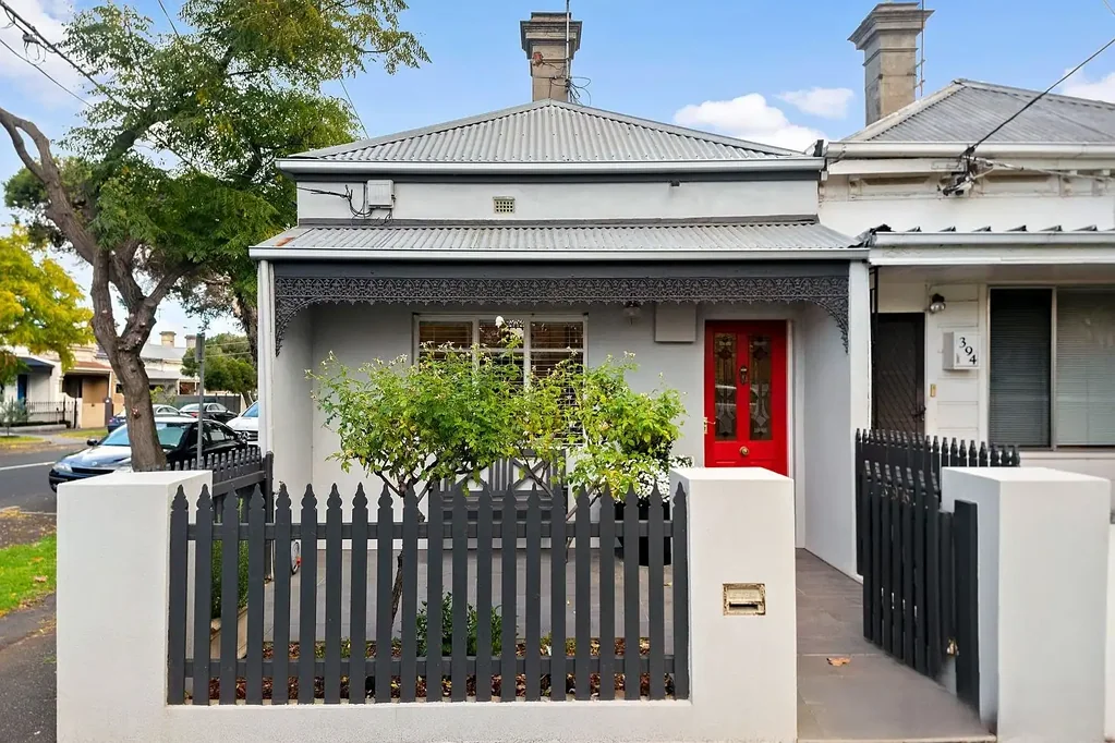 Picture-Perfect Victorian with Effortless Albert Park Lifestyle