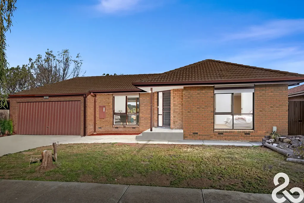 33 Brabham Drive, Mill Park, VIC 3082