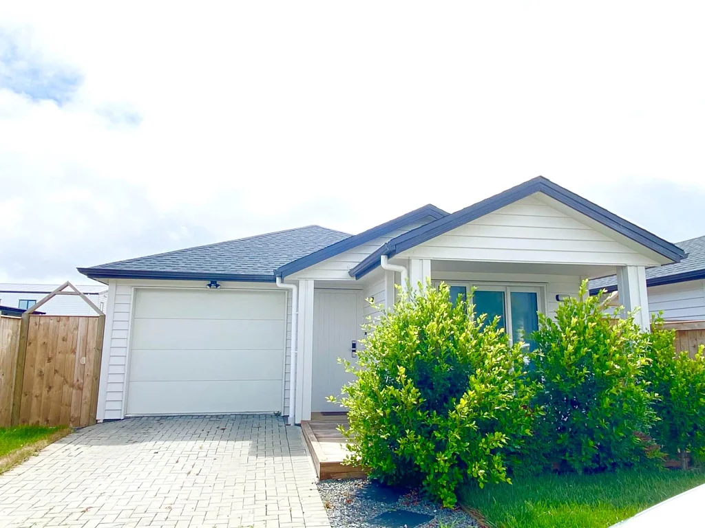 Fabulous 4 Bedroom Family Home! Pets friendly!