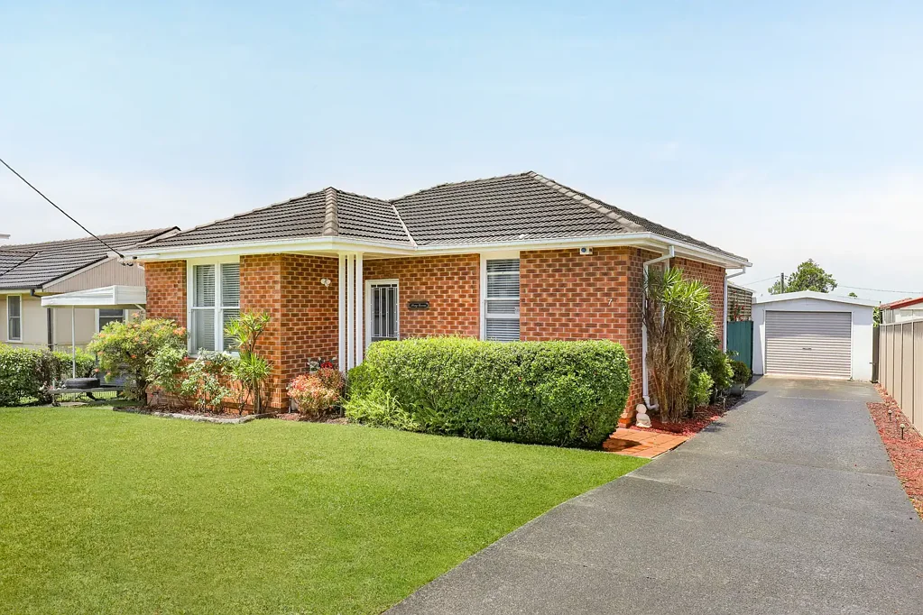 7 Bristol Street, Berkeley, NSW 2506