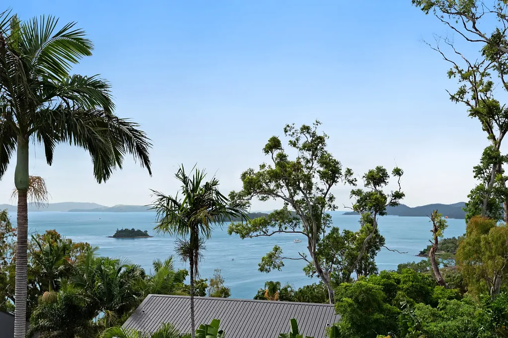 Whitsundays 2 Bedroom Finally, a top floor is now available!