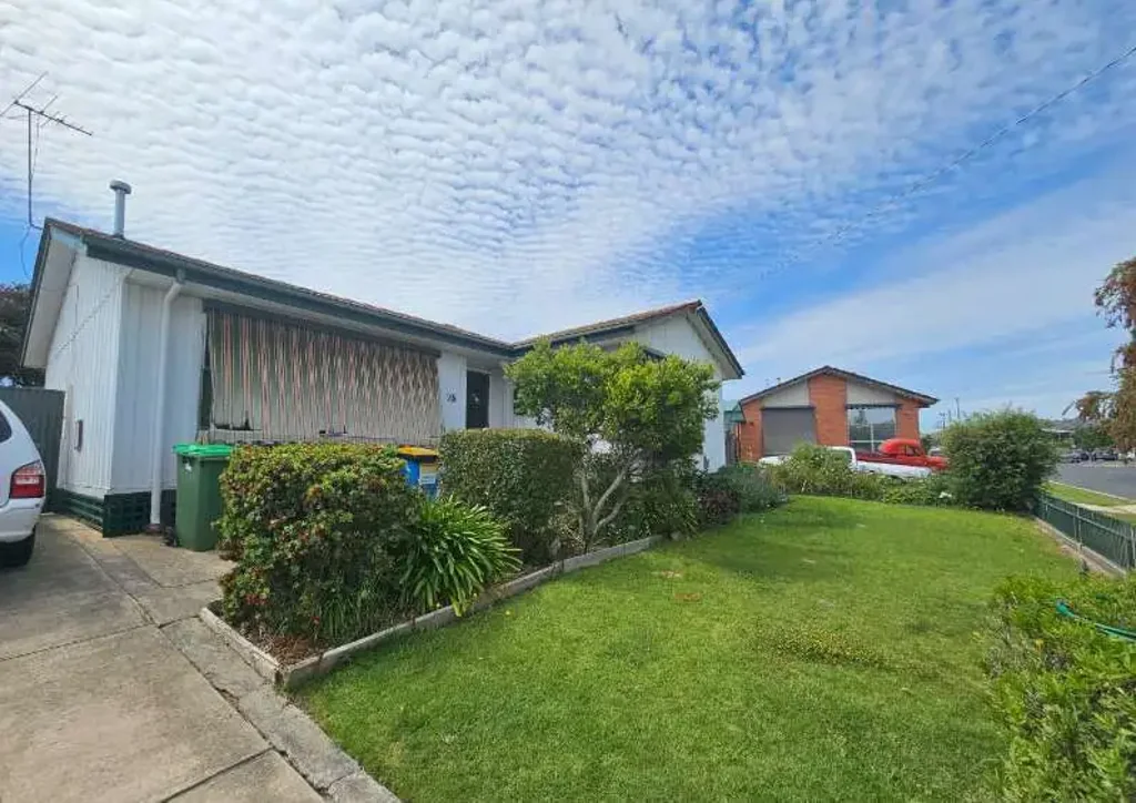 Neat & Tidy 3-Bedroom Home with Bungalow