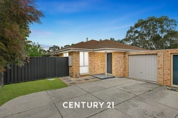 2/32 Simon Street, Clayton South