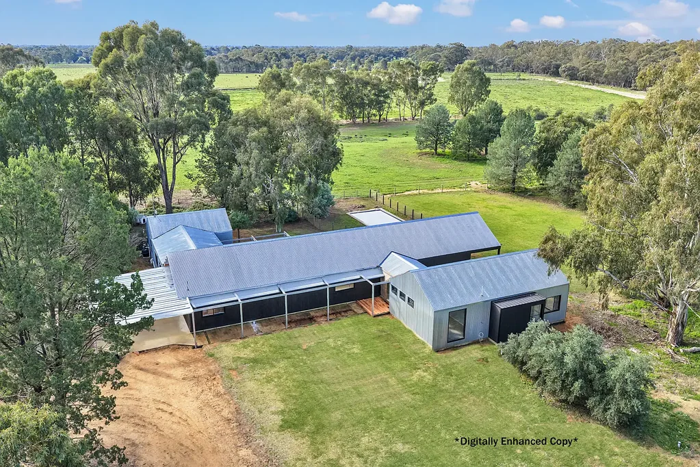 Deniliquin Striking contemporary home sited on unique sandhill position