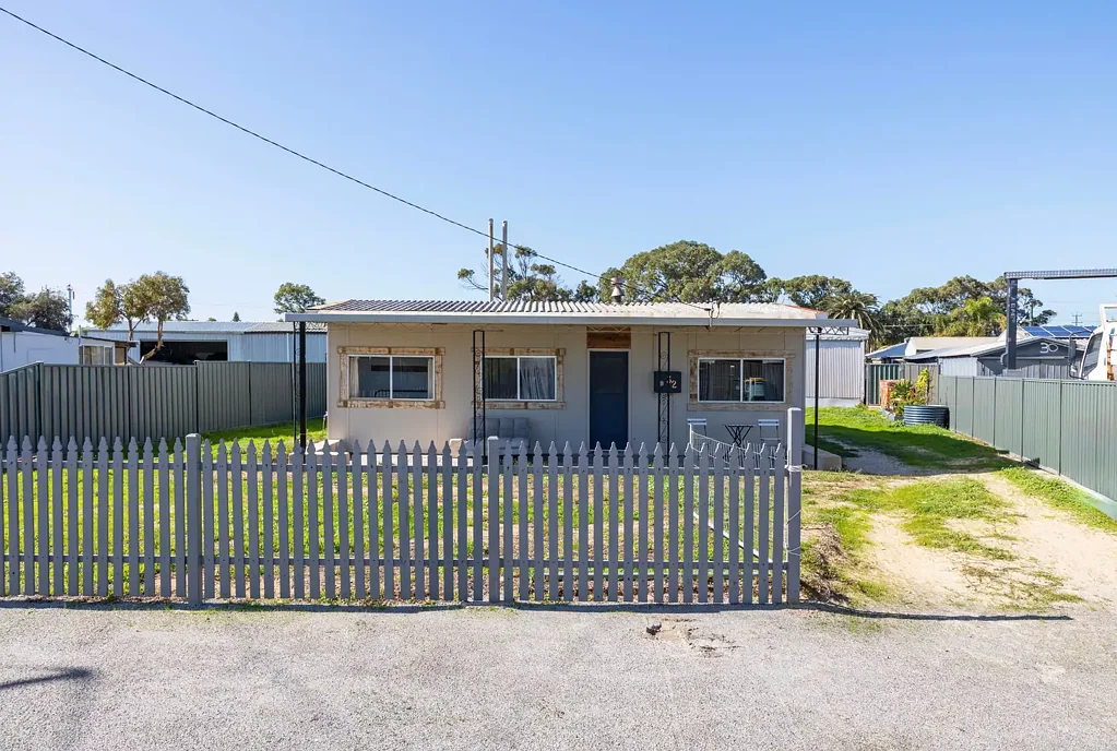 32 Bonham Street, Leeman, WA 6514