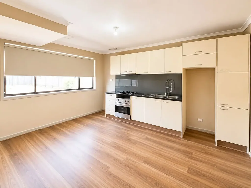 Great Location Family Home -Rennovated Bathroom