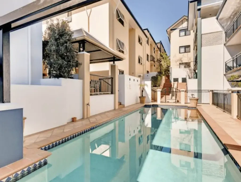 Furnished One bedroom Apartment with Car Space