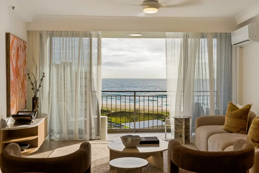 Palm Beach 2침실 Completely Reimagined Absolute Oceanfront Luxury