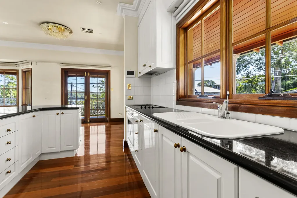 Charming home, stunning views