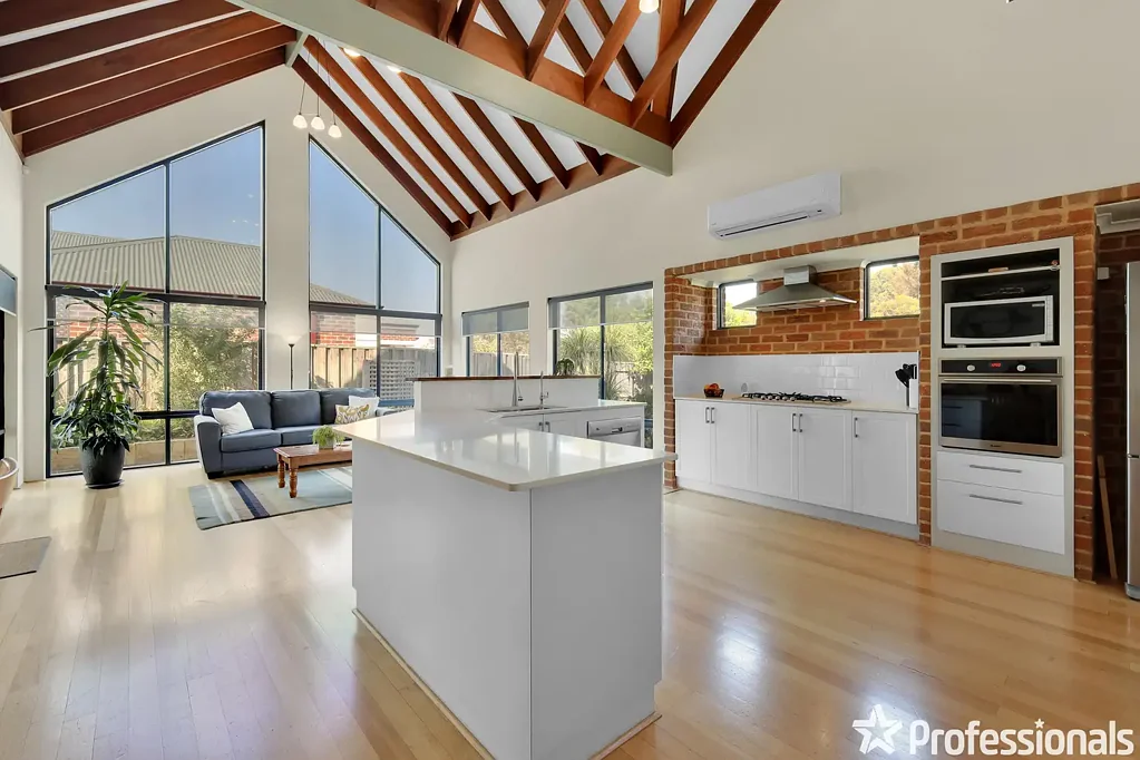 1 Ashridge Turn, Canning Vale, WA 6155