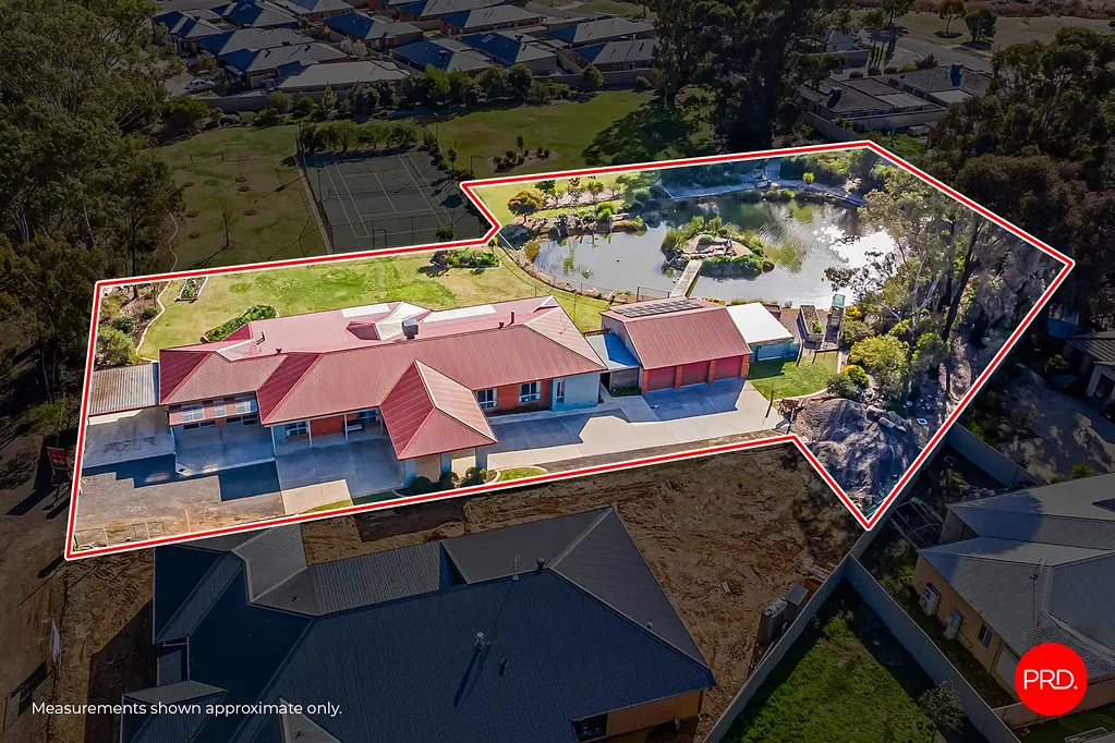 Kangaroo Flat 4ห้องนอน Expansive Family Home with Exceptional Views