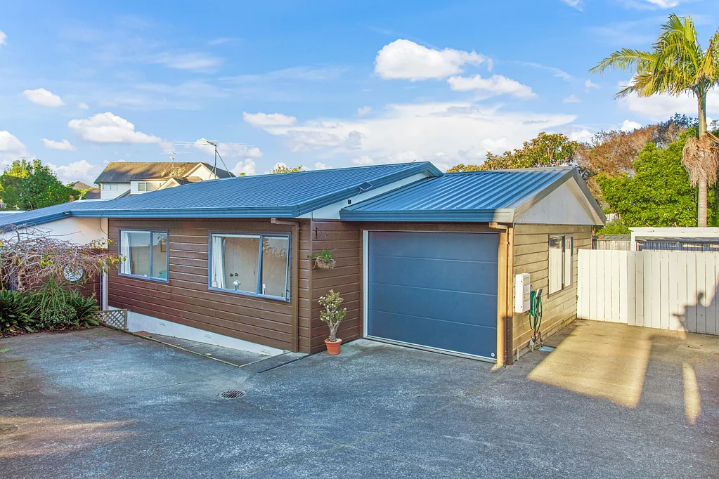 3/6A Botany Road, Howick, Manukau City, Auckland