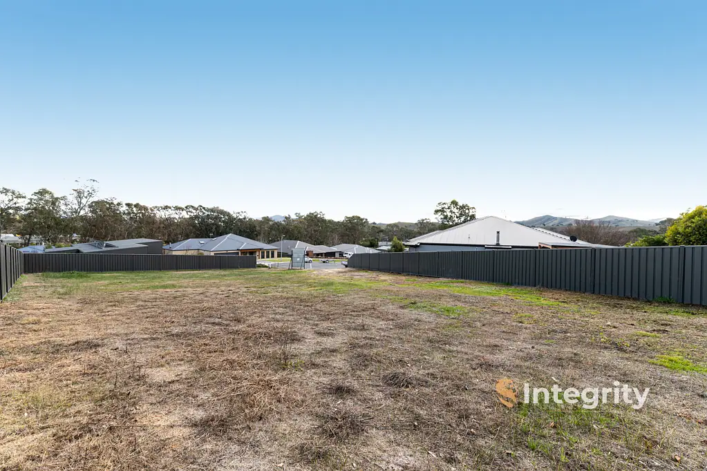 5 Leatham Close, Alexandra, VIC 3714