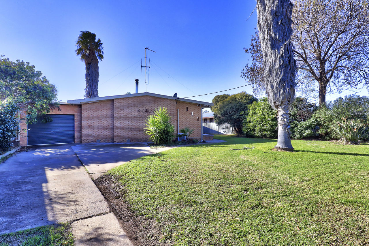 239 HETHERINGTON ST, DENILIQUIN NSW 2710, 0 ห้องนอน, 0 ห้องน้ำ, House