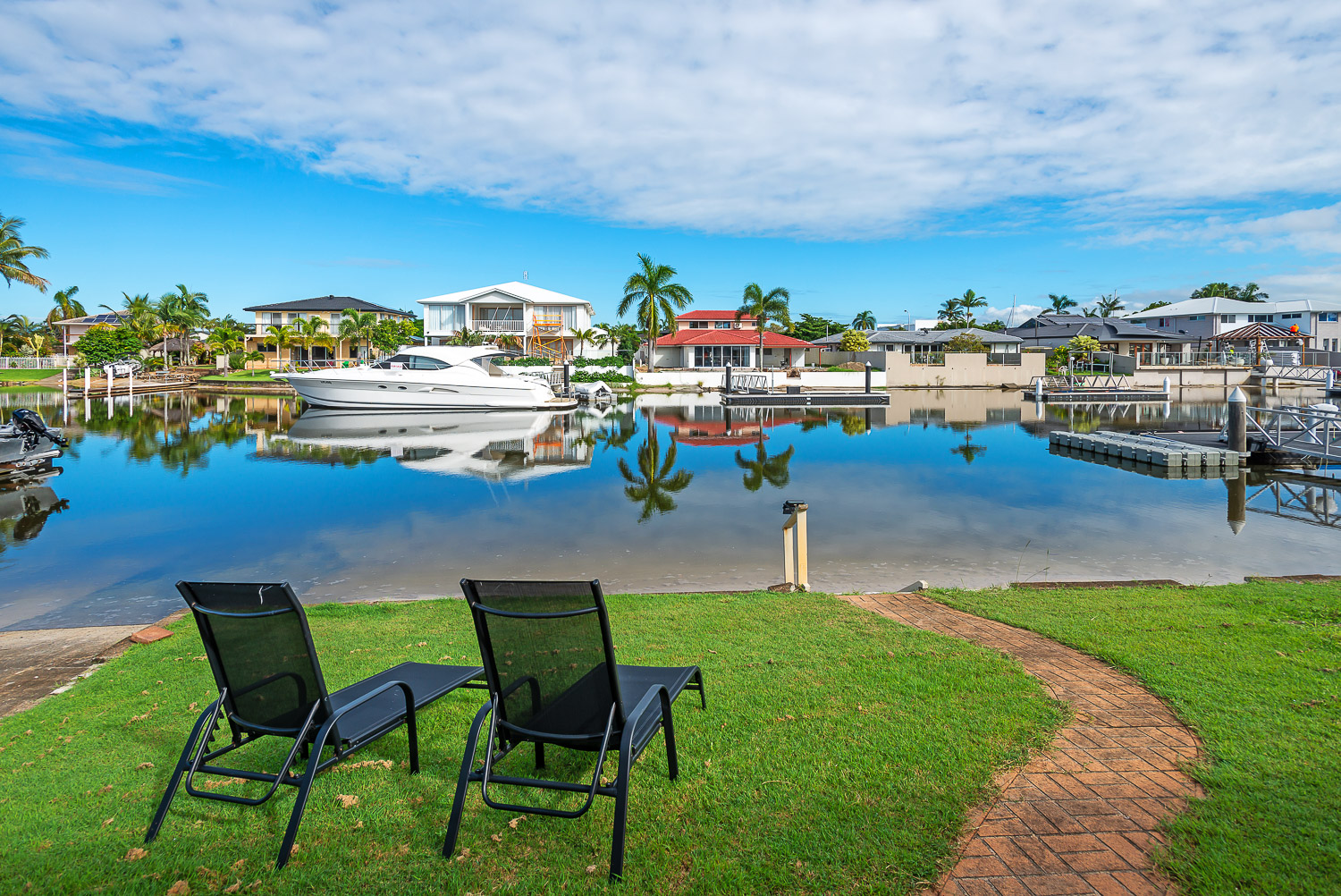 8 DRYSDALE PL, PARADISE POINT QLD 4216, 0 침실, 0 욕실, House