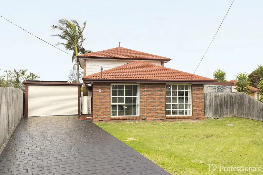 Spacious Family Living in a Sought-After Kealba Location!