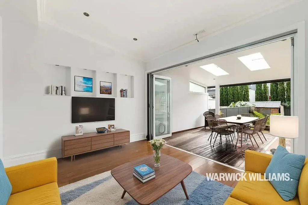 FAMILY HOME WITH GARDEN SANCTUARY