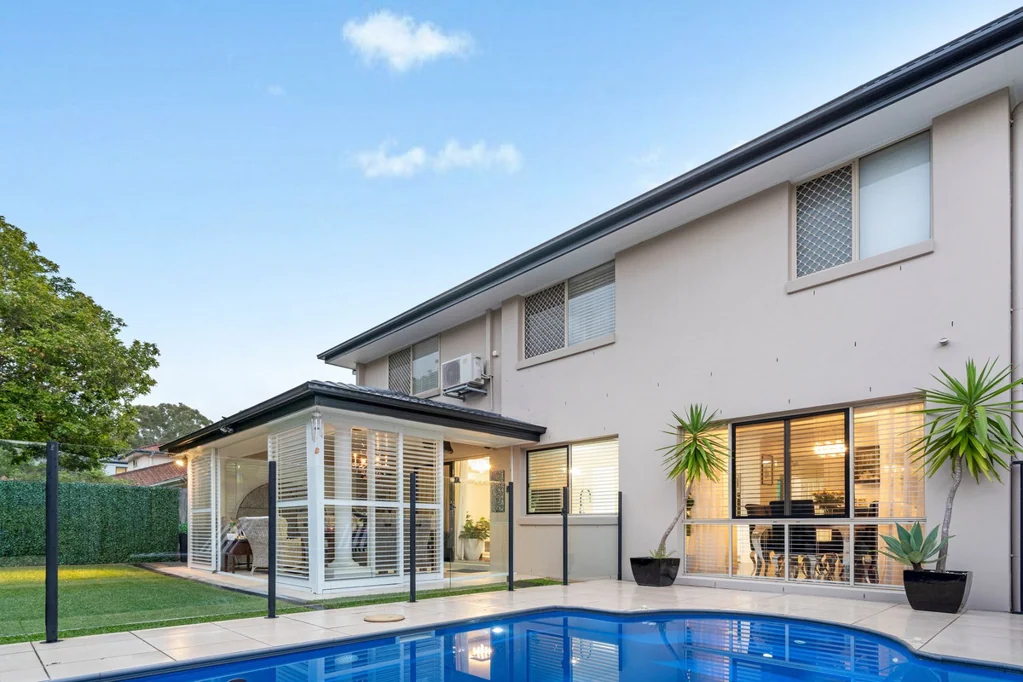 Mansfield 5 Slaapkamer Luxurious Resort-Style Living in a Private & Leafy Enclave