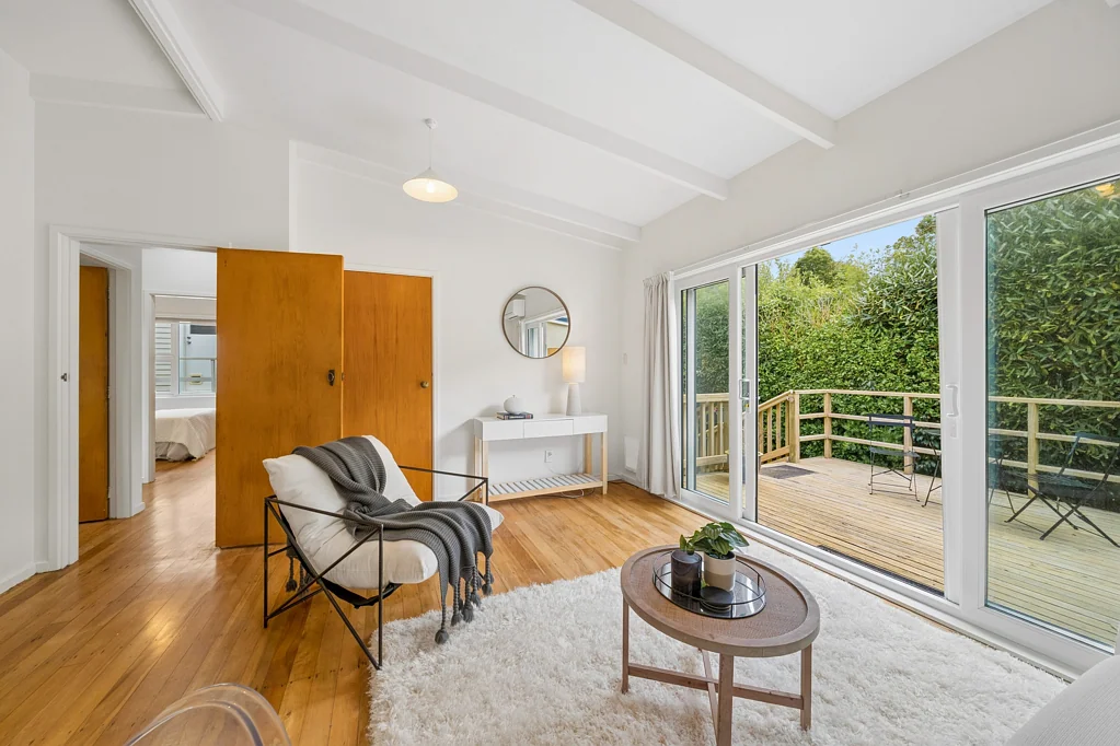 Karori 2 Bedroom Attractive 2 brm Starter or Downsizer