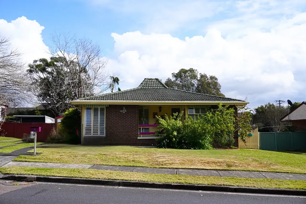 4 Pemworth Close, Wyoming, NSW 2250