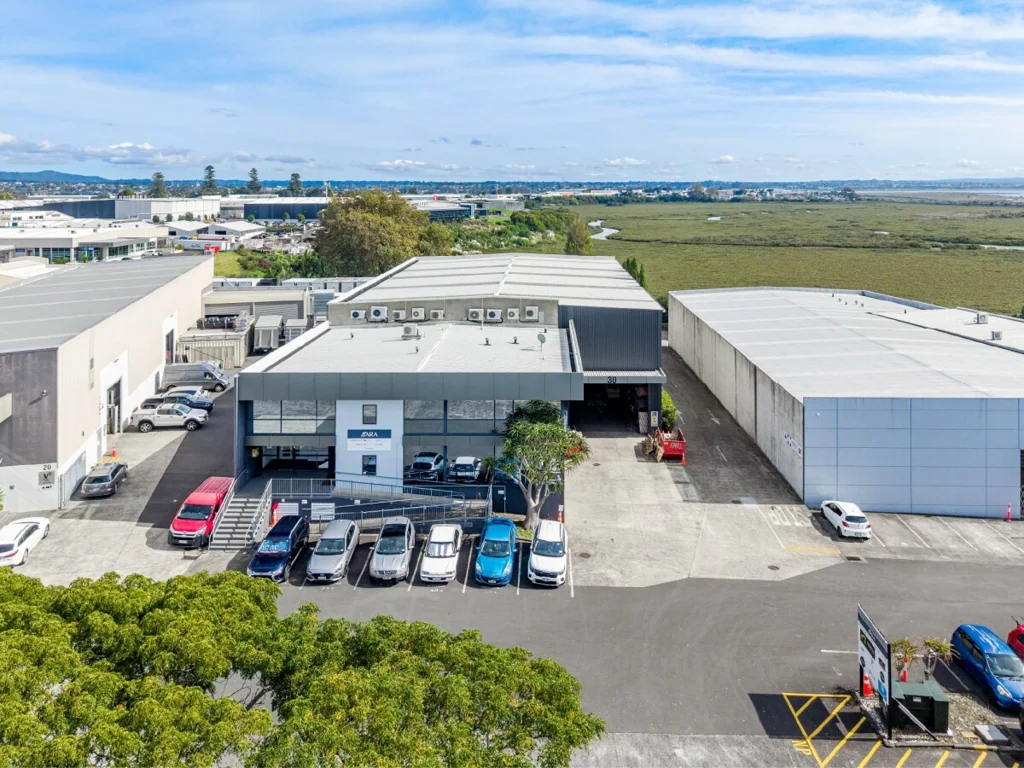Avondale A Grade, mid 6% yield, occupy/invest