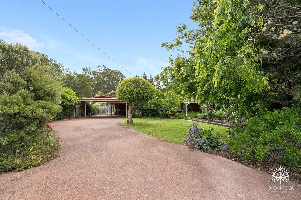 8 James Road, Kalamunda, WA 6076