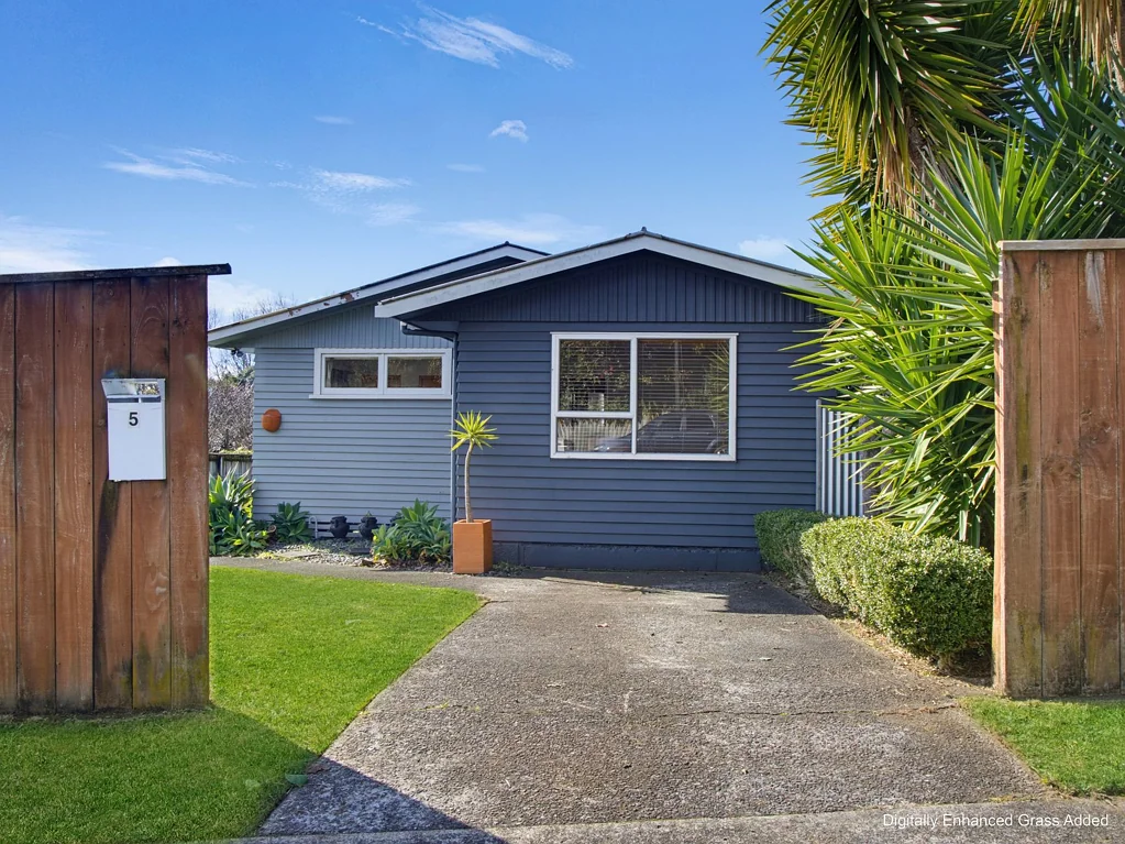 Westown 2 Bedroom Prime Westown Location –  Exceptional Value