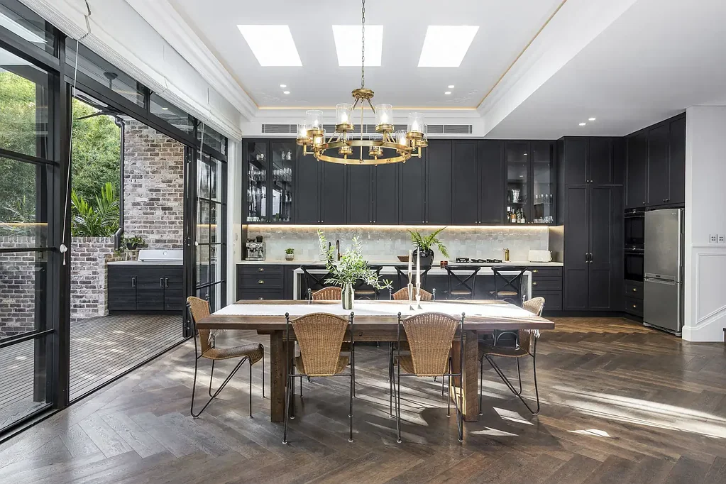 Caringbah South 4침실 Timeless Architectural Elegance Meets Resort-Style Luxury