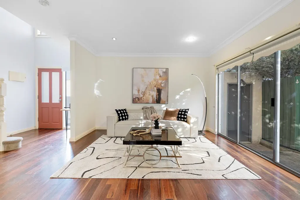 Ferntree Gully 3 Bedroom Contemporary Townhouse Living with Spacious Design and Private Courtyard