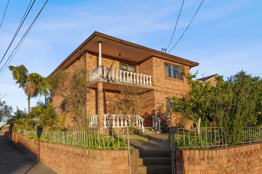 Earlwood 4chambre Classic Old school family home in Blue ribbon location