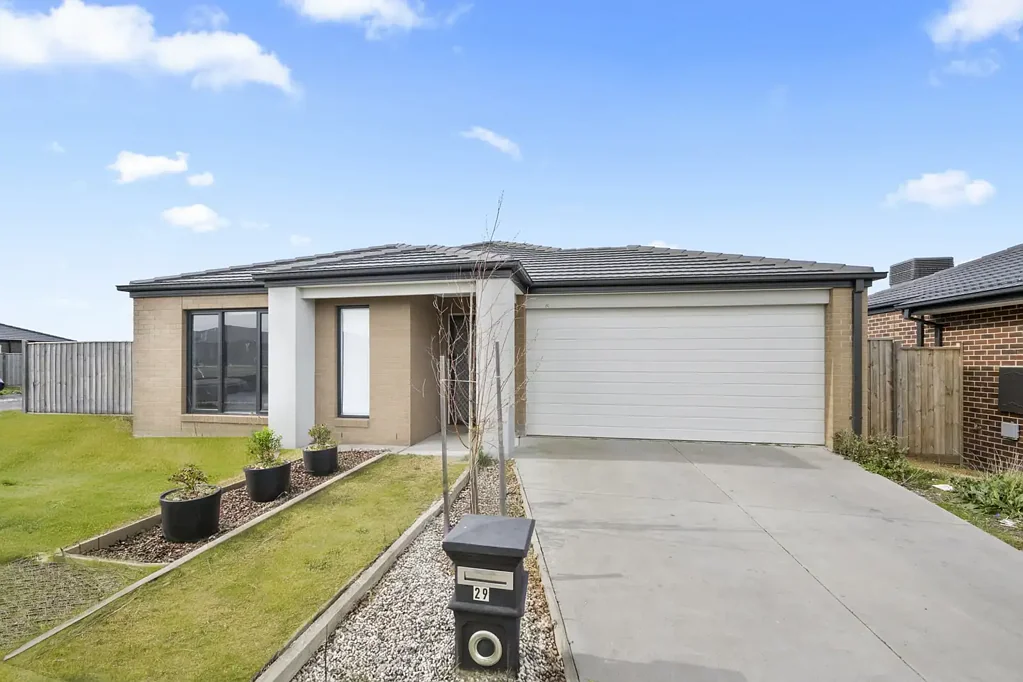 FOUR BEDROOM FAMILY HOME WITH SPACIOUS BACK YARD