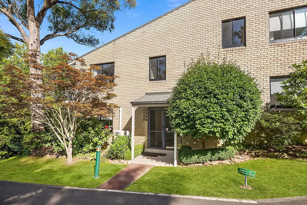 Bowral 2침실 Charming Light-filled Unit with Lovely Garden Views and Private Balcony



Kenilworth Retirement Village - Contact John Wall on 0412 006 316