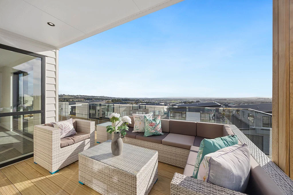 Flat Bush 8ਬੈੱਡਰੂਮ LUXURY, NEW & BREATHTAKING VIEWS!