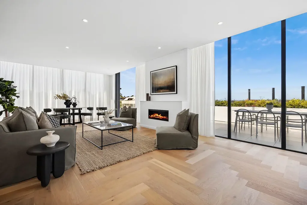 Seaforth 3 Bedroom Luxury penthouse in the heart of Seaforth