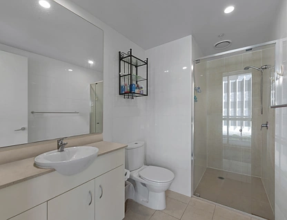 516/1 Como Crescent, Southport, QLD 4215, 2房, 2浴, 公寓