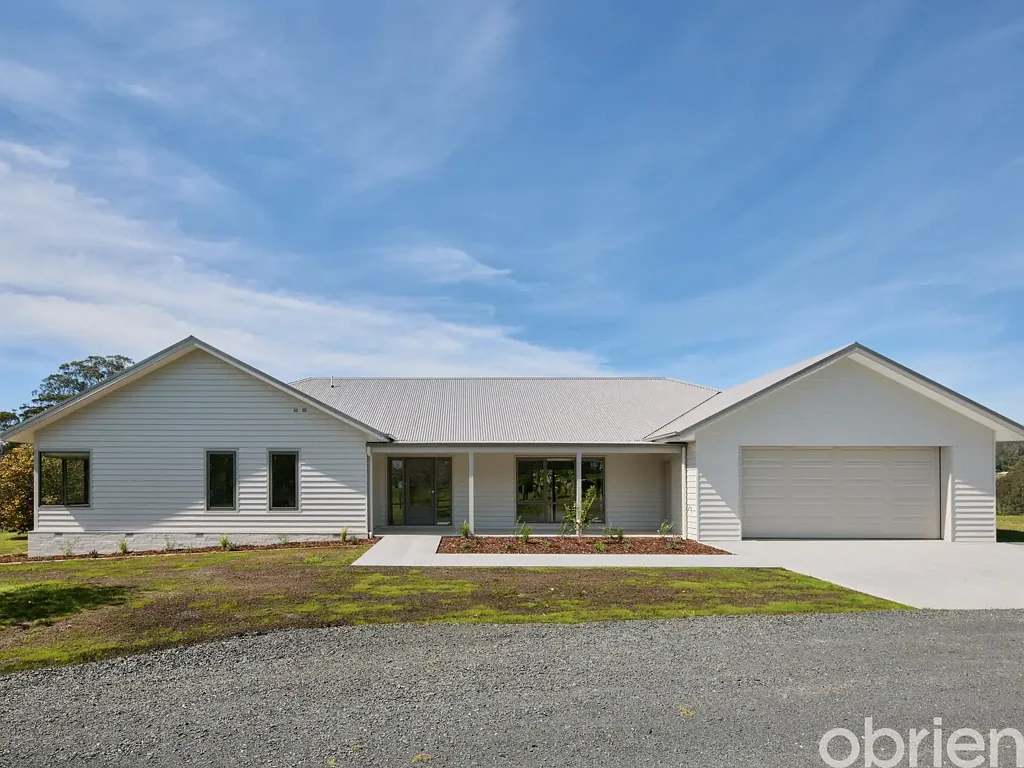 Ellinbank 4 Bedroom Modern Luxury Meets Country Lifestyle