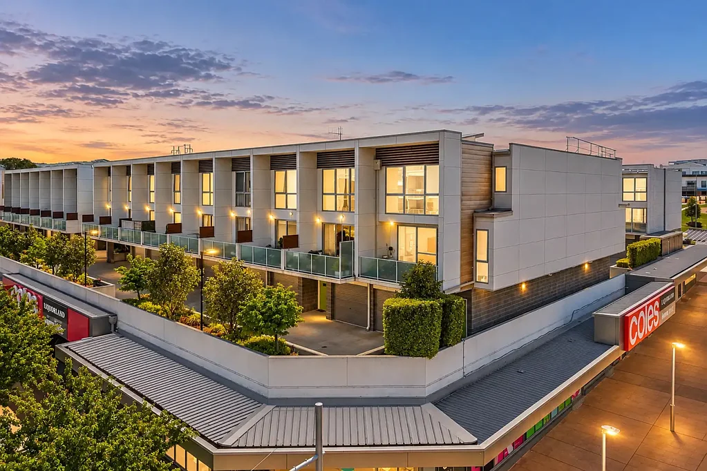 Amaroo 1ਬੈੱਡਰੂਮ Rarely Found. Generously Sized. 136sqm in the Heart of Amaroo