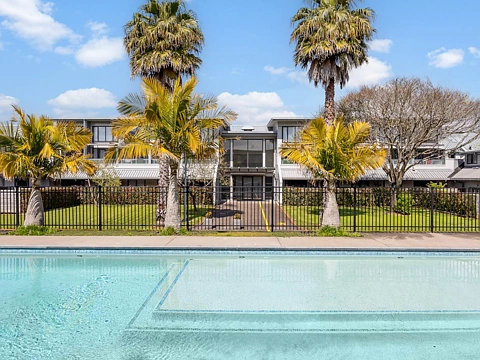 Glen Eden 1房  Home with Lifestyle