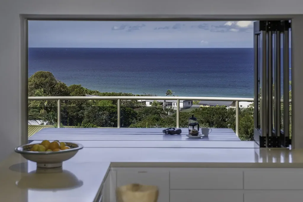 Forster 5ห้องนอน Luxurious home embracing outdoor living all year round