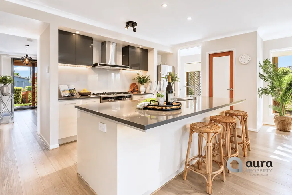 Caloundra West 4غرفة نوم Your Private Sanctuary Awaits: Turn-Key Living Backing onto Tranquil Nature Reserve