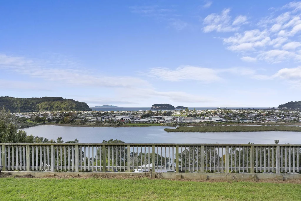 Whangamata Outstanding views across Whangamata